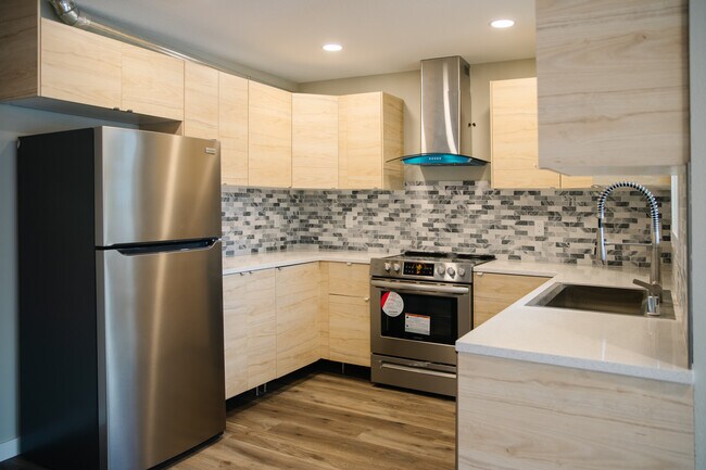 Kitchen - 6800 NE Vancouver Mall Dr