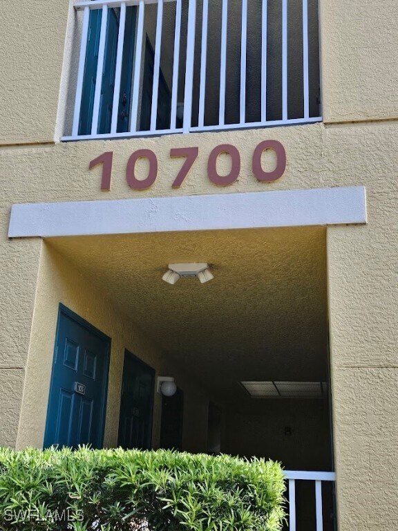 Building Photo - 10700 Ravenna Way