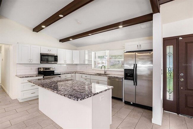 Building Photo - 1640 Picardy Cir