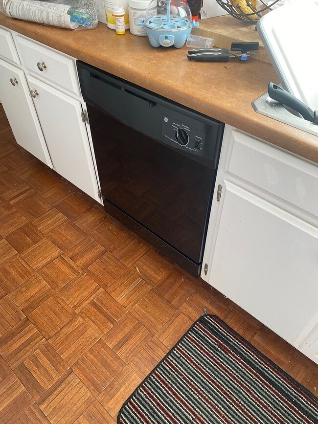 Building Photo - 2 BDRM TWNHSE AT POINTE TAPATIO