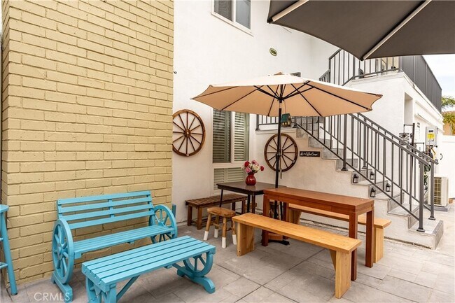 Foto del edificio - 15594 Dawson Ln
