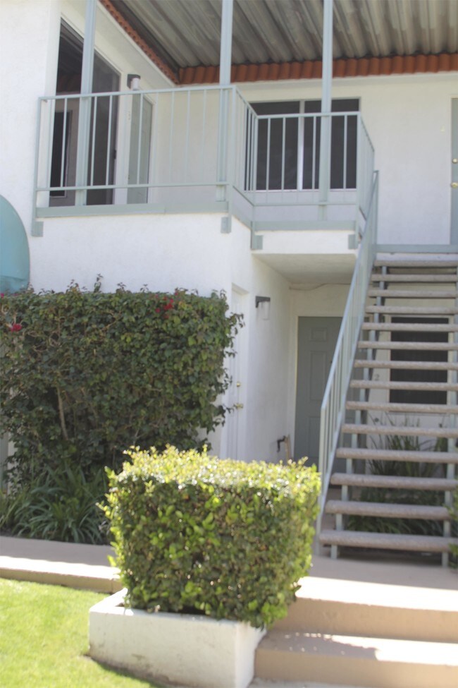 Building Photo - 45270 Panorama Dr