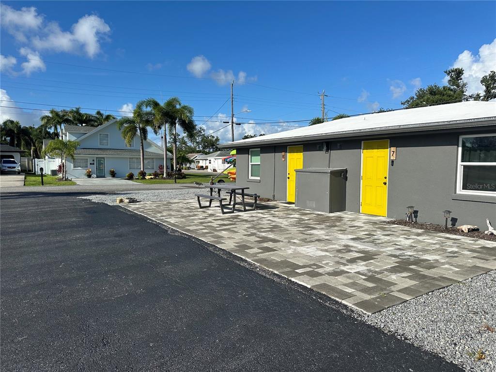 Foto principal - 3412 Clarinda St