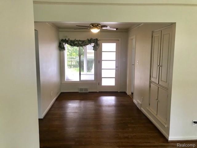 Building Photo - 15705 Buckingham Ave