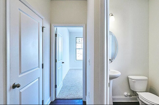 Foto del edificio - 606 Picnic Pl