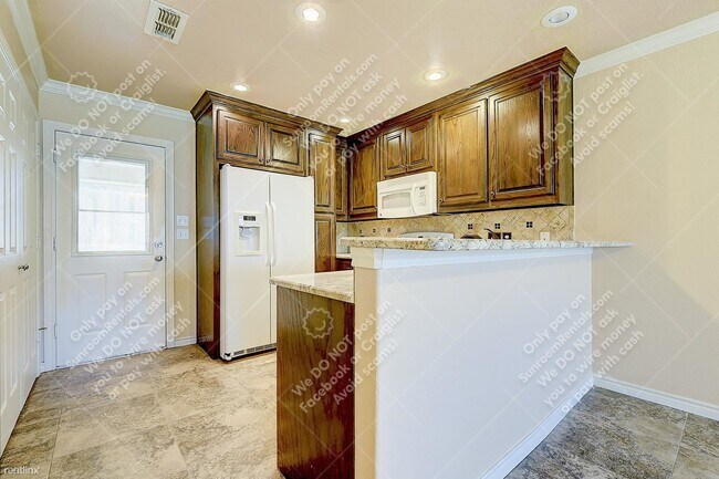 Building Photo - 2 br, 1 bath Duplex - 449 Neals Hill Rd