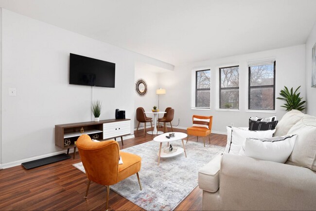 Foto del edificio - Pershing Properties