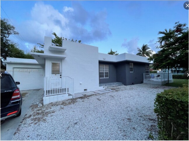 Foto del edificio - 2037 SW 22nd Ter