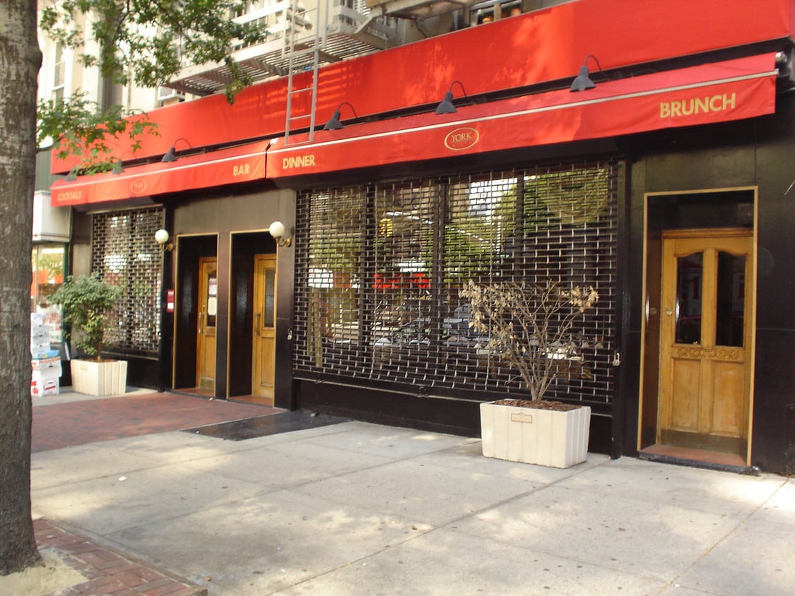 Building Photo - 1688-1690 York Ave