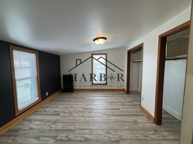 Building Photo - $250 Gift Card Move in Special