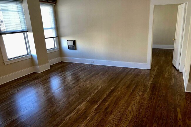 Foto del edificio - 2415 Van Ness Ave