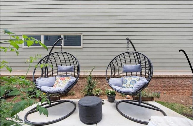 Building Photo - 2661 Telfair Dr