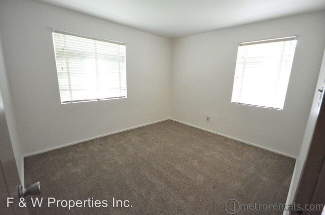 Building Photo - 1750 Clifton Ave