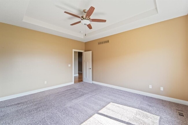 Primary - 916 NE Silkwood St