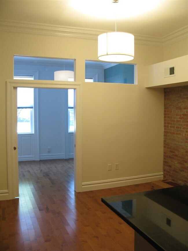 Building Photo - 261 4th St