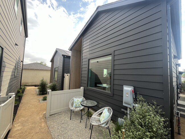 Building Photo - 11411 Braddock Dr