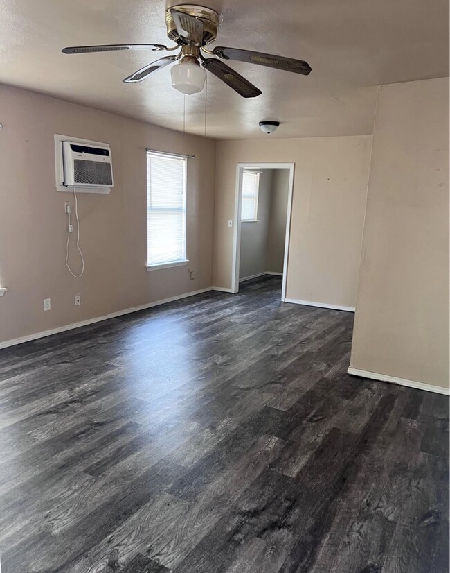 Foto del edificio - 101 SW 8th St