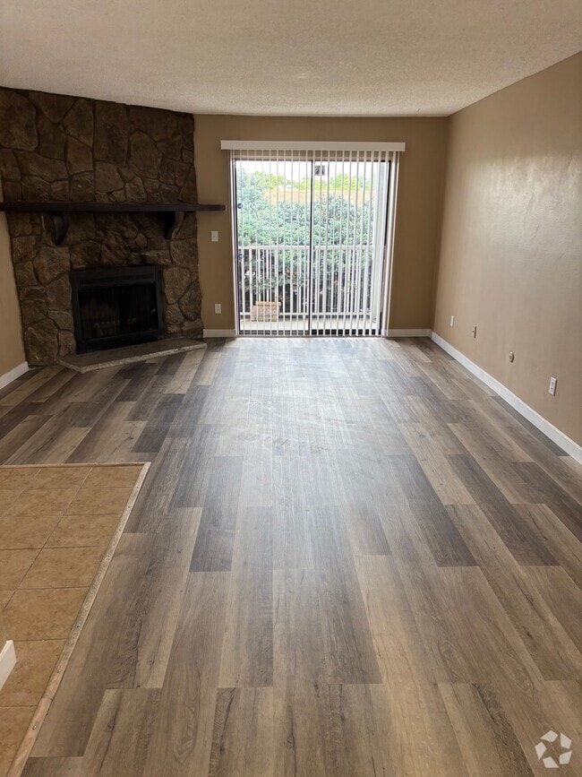 Building Photo - 940 S Walden Way