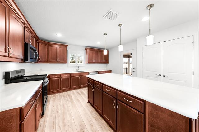 Foto del edificio - 101 Long Pines Dr