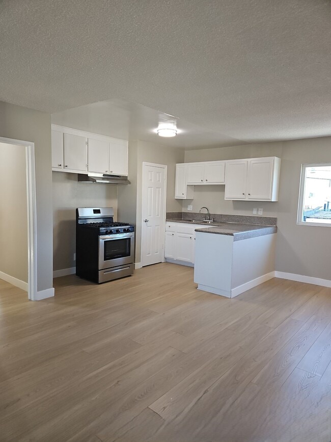 Building Photo - 8445 Tobias Ave