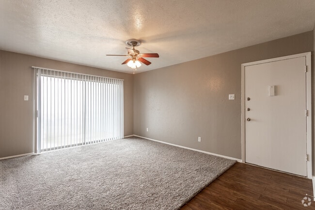 3BR,2BA - 1056SF Colonial - Living Area - Chateau Estates