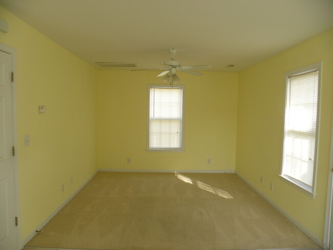 Foto del edificio - Cute One Bedroom apartment, Free standing ...