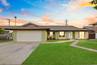 Building Photo - 632 Kenoak Dr