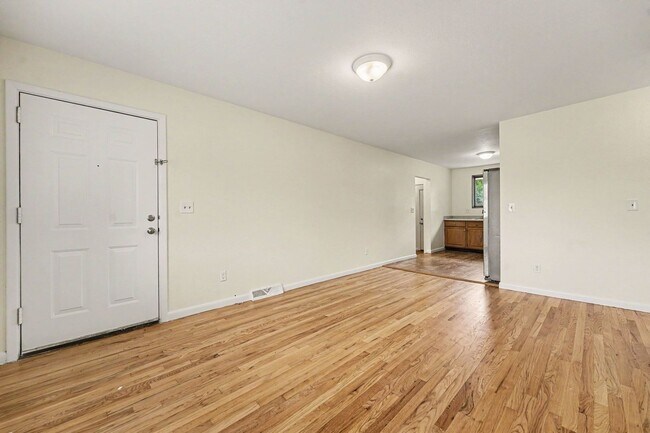 Foto del edificio - 76 Newland Ct