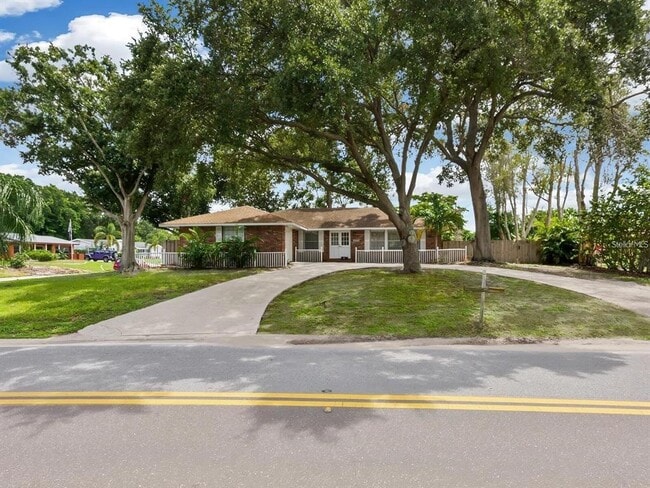 Foto del edificio - 2608 Constitution Blvd