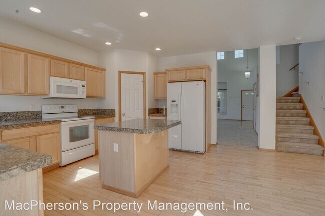 Building Photo - 3 br, 2.5 bath House - 4222 154th Pl SE