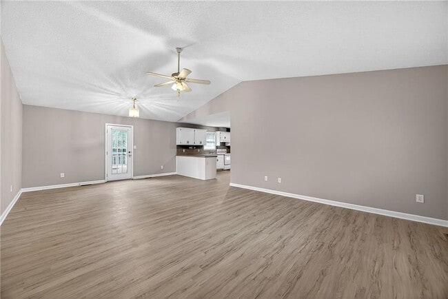 Foto del edificio - 175 White Tail Hills Dr