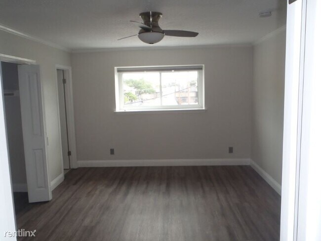 Building Photo - 2 br, 2 bath Condo - 7706 Meadow Road #225