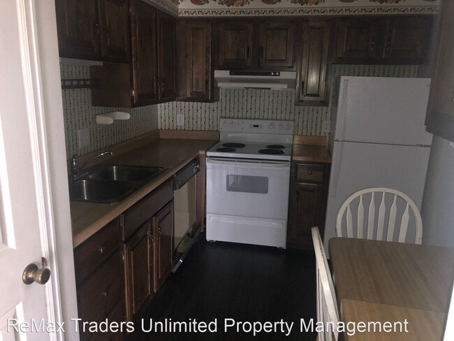 Building Photo - 3438 Villa Ridge