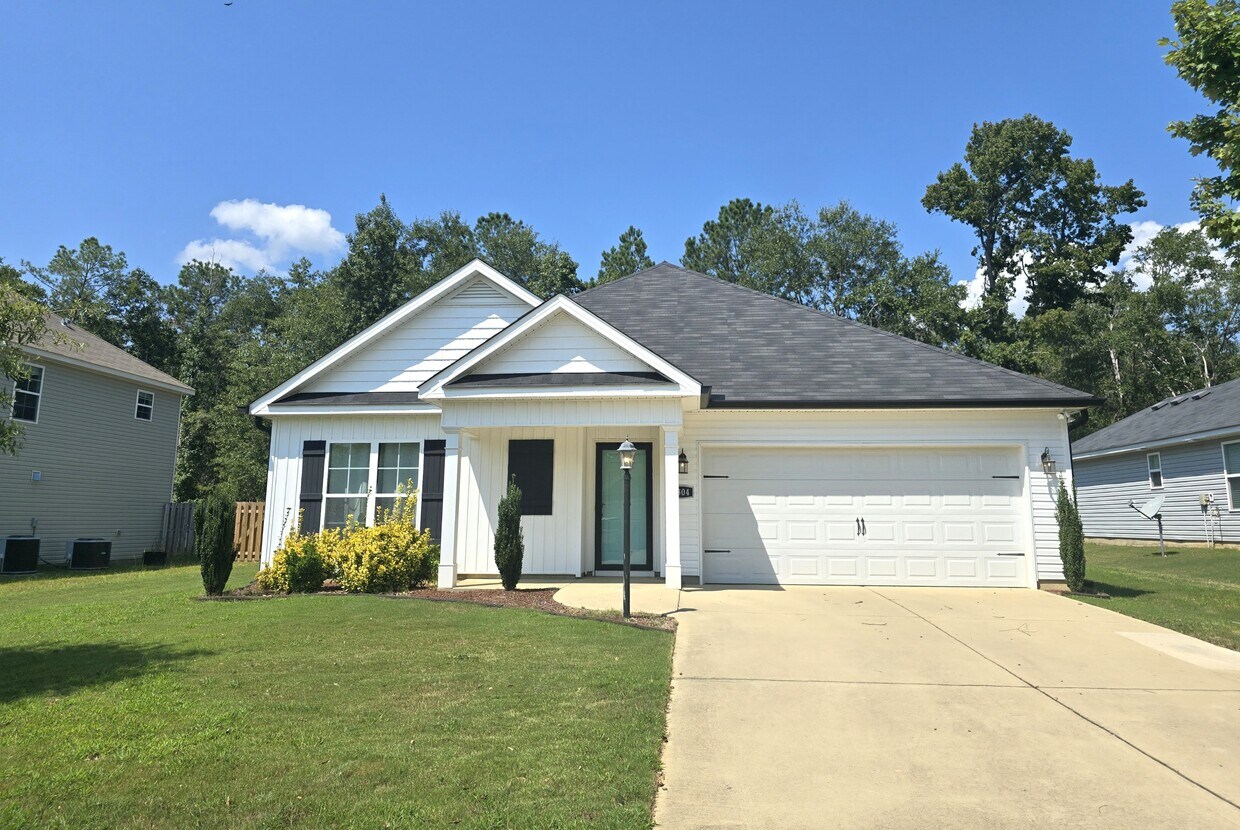 Primary Photo - 3304 Alexandria Dr