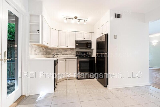 Foto del edificio - 4105 Stoneview Dr
