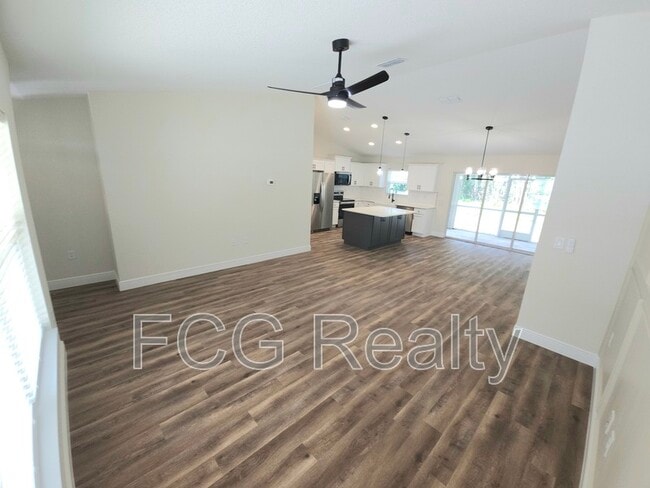 Foto del edificio - 6551 Hemlock Rd