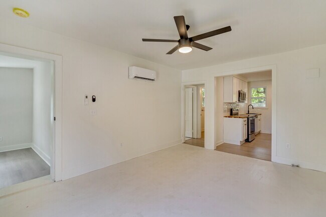 Foto del edificio - 125 Hibiscus Ave