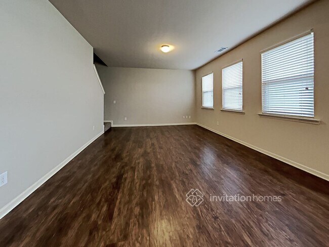 Foto del edificio - 3630 Brookhollow Dr