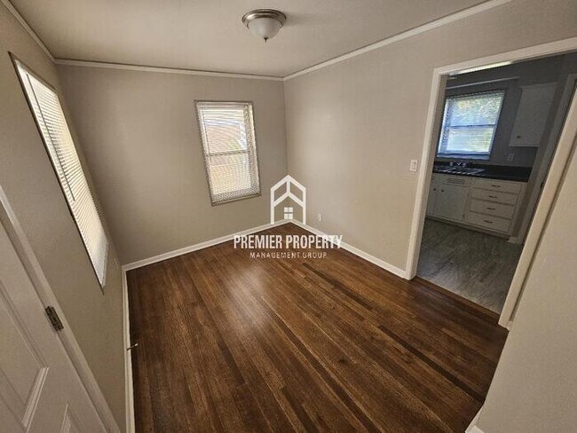 Foto del edificio - 1737 Capri Rd