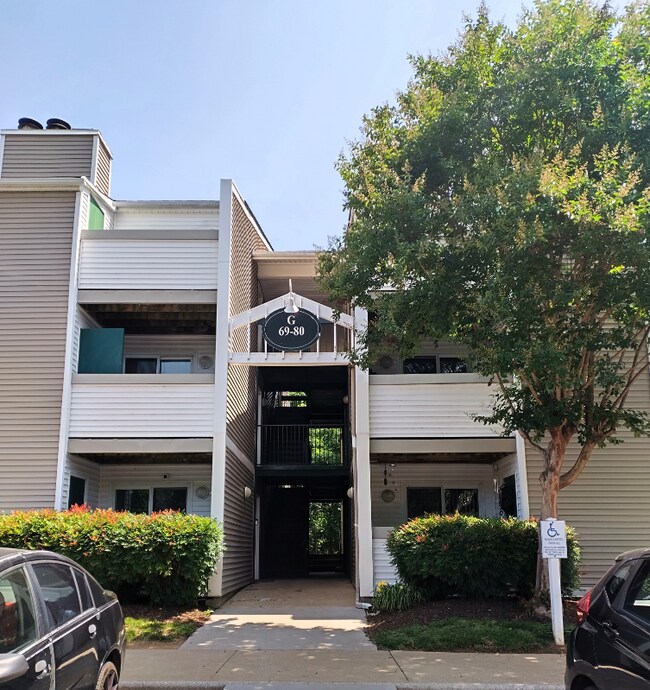 Foto del edificio - 600 Reusens Rd