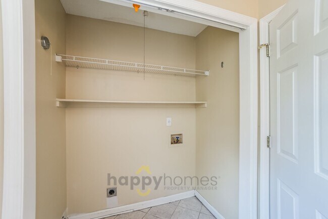 Foto del edificio - 3 Bedroom 3 Bath Home in Goose Creek!