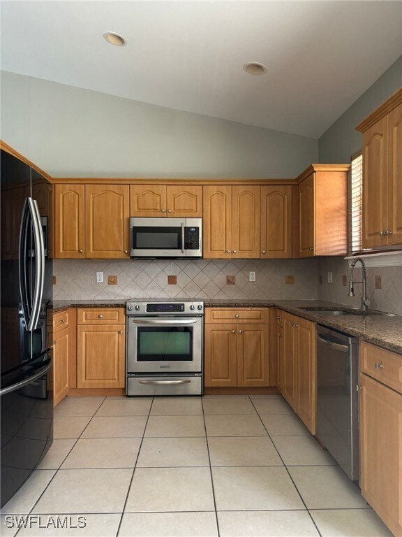 Primary Photo - 2771 24th Ave NE