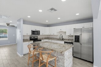 Building Photo - 2934 N 79th Ln