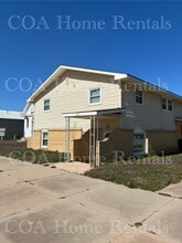 Building Photo - 304 W Spring Ave