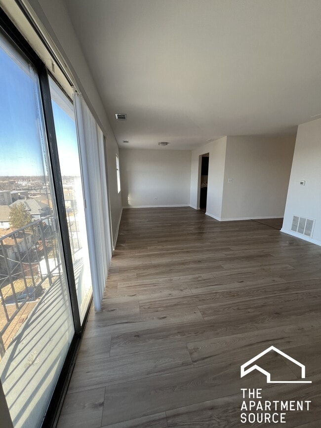 Building Photo - 2310 N Harlem Ave