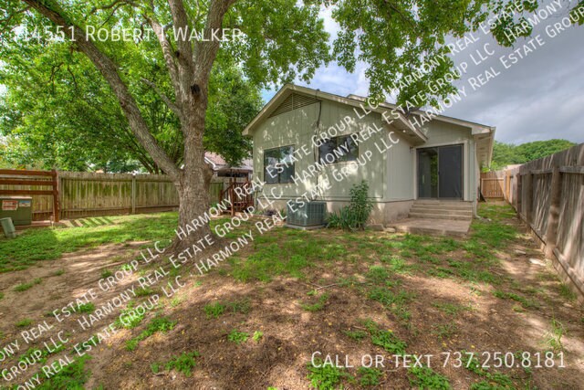 Foto del edificio - 14551 Robert I Walker Blvd