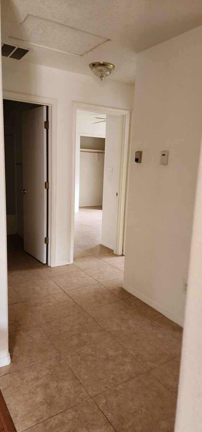 Foto del edificio - 7109 Tourmaline Rd NE