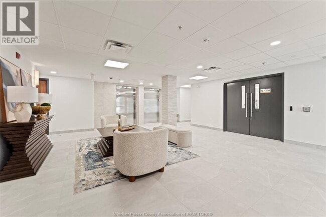 Building Photo - 1 Parnell St