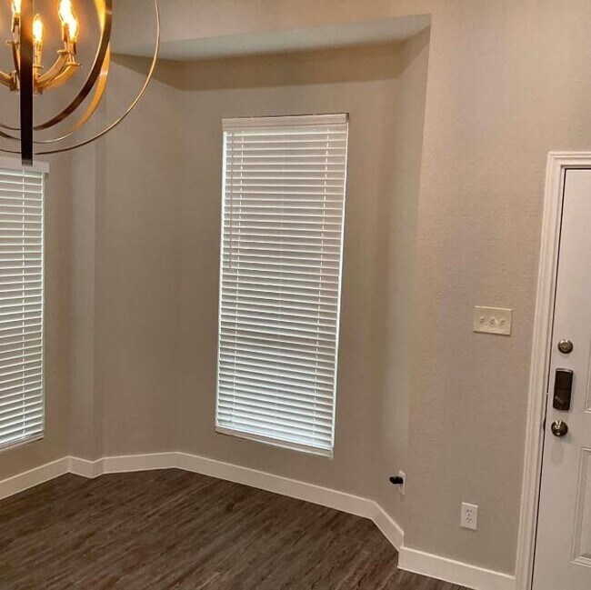 Foto del edificio - 1535 Stevenage Ln