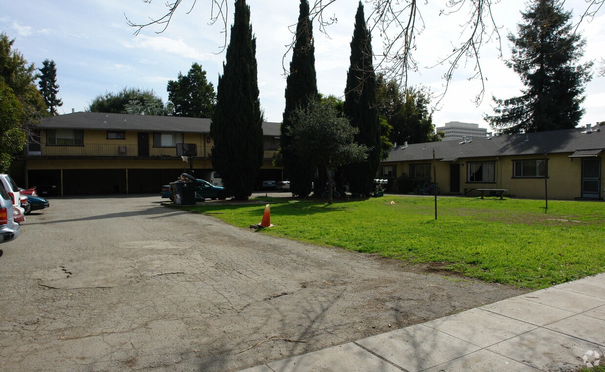 Foto del edificio - 261 Oak Street
